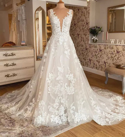 Elegant wedding dress - Mura Boutique