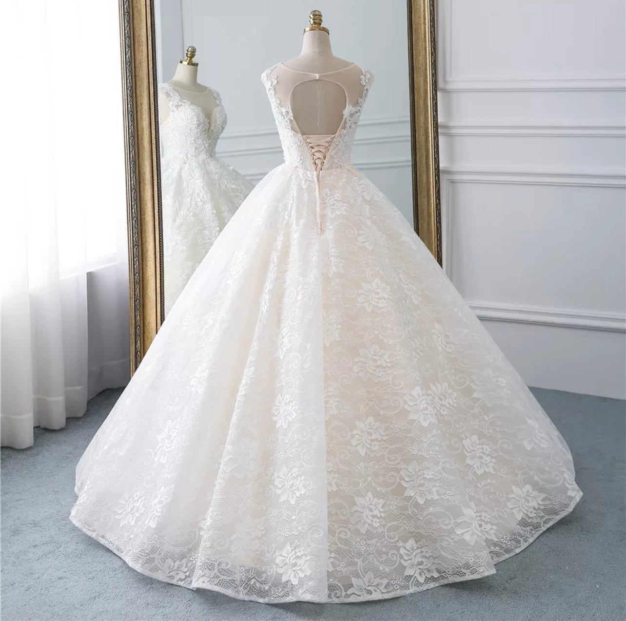 Elegant wedding gown dress - Mura Boutique