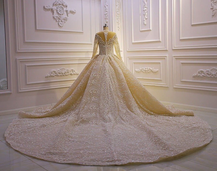 Heavy high quality bridal gown - Mura Boutique