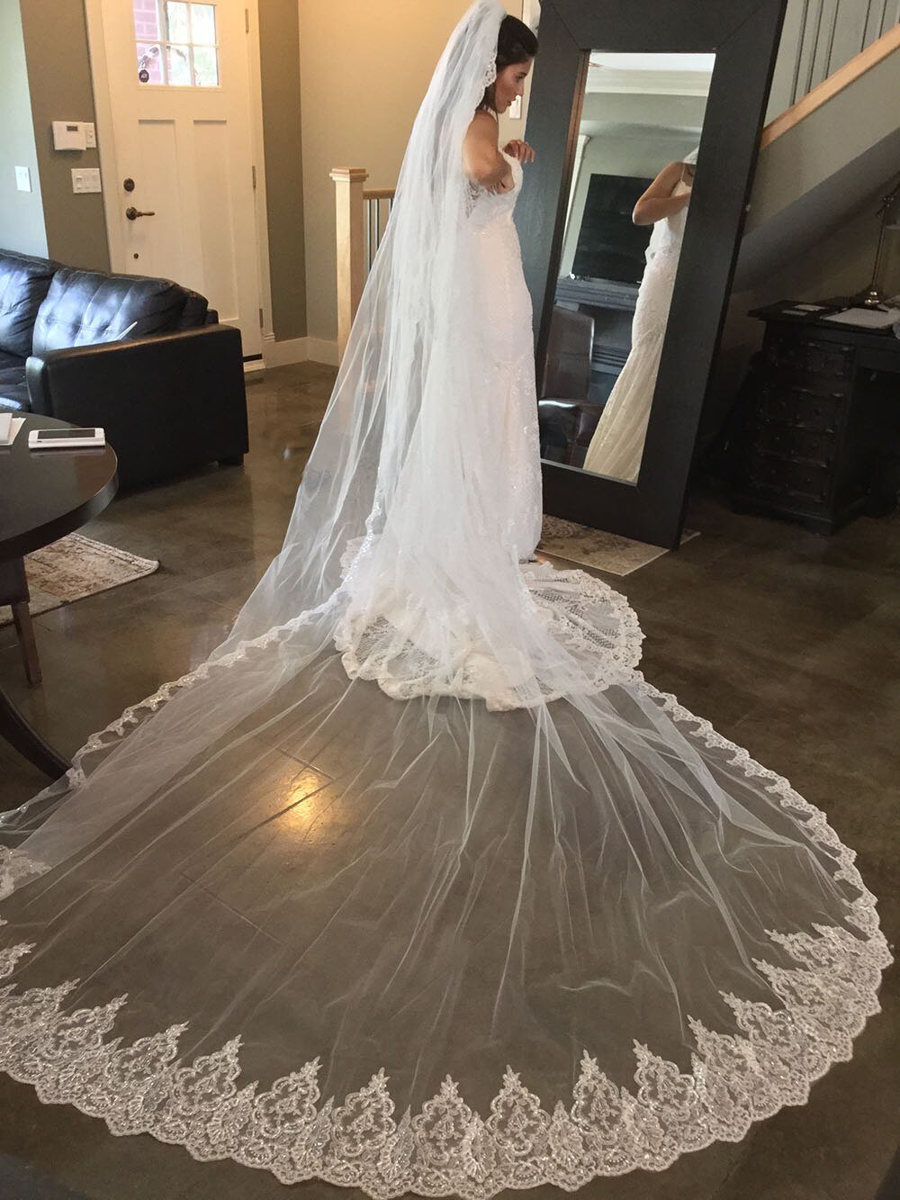 Long Lace Wedding Veil - Mura Boutique