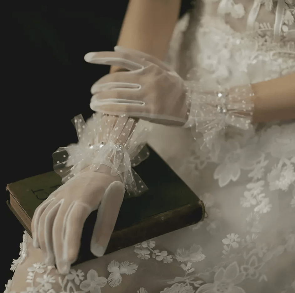 Puff Wedding Gloves - Mura Boutique